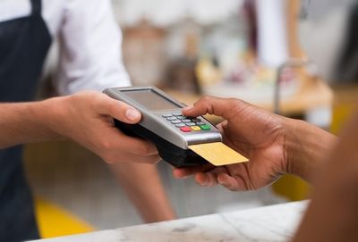 Ի՞նչ պատասխանատվության կենթարկվի տնտեսվարող սուբյեկտը, եթե չապահովի վճարային քարտով վճարումներ ընդունելու հնարավորություն: